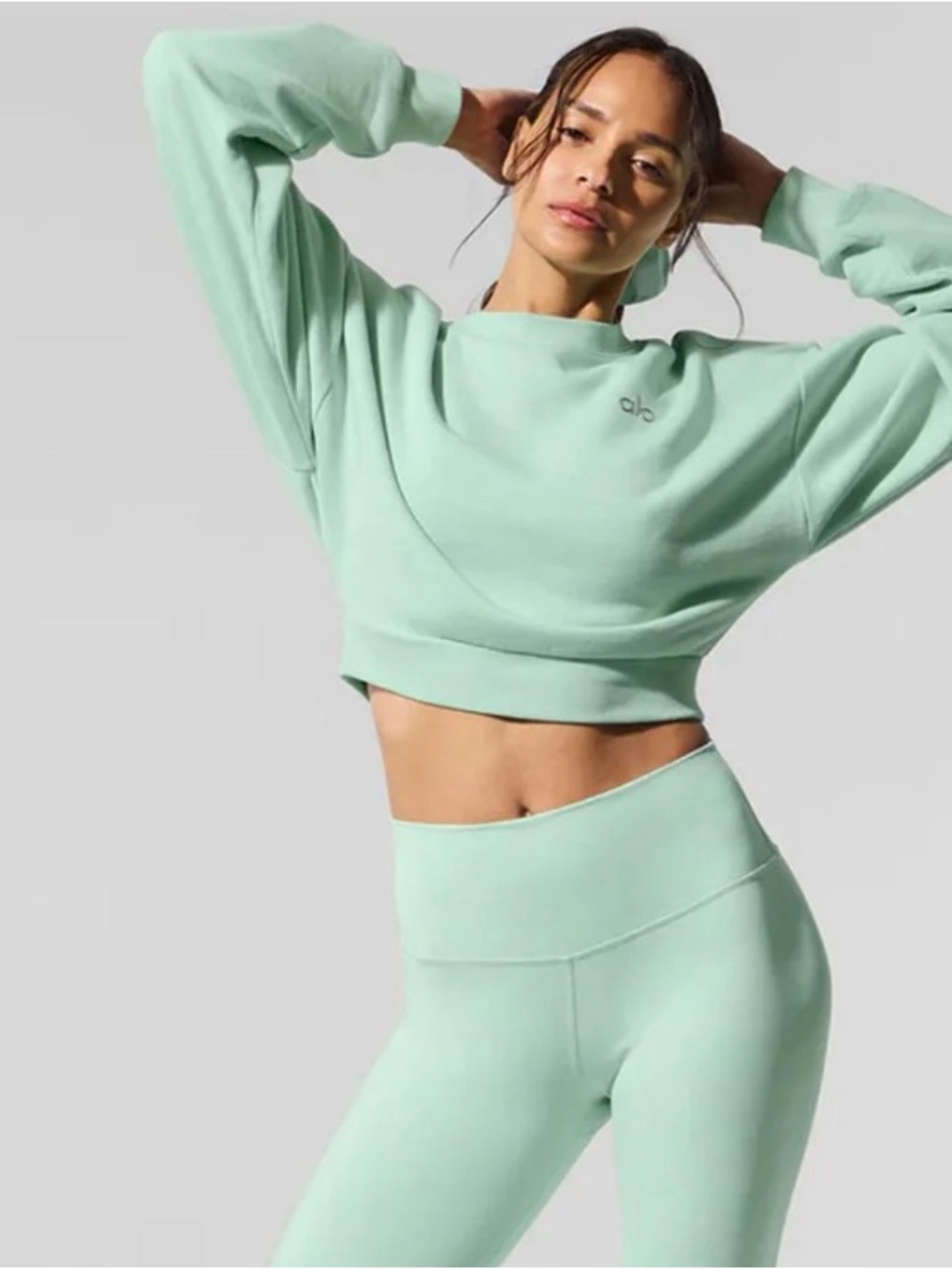 Alo Cropped Crewneck Sweatshirt in Mint Green